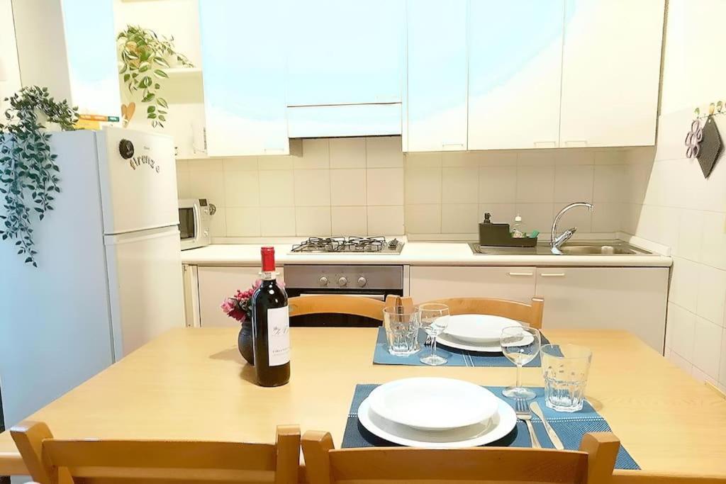 Cozy Apartment Near Train Station Florence Exterior photo
