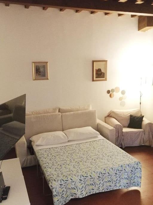 Cozy Apartment Near Train Station Florence Exterior photo